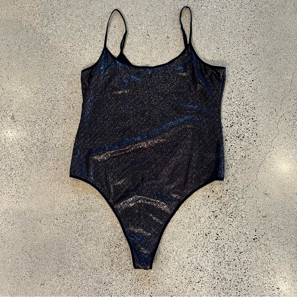 Skims logo shine body suit